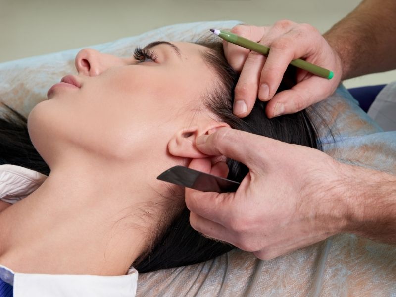 Kepçe Kulak Estetiği - Otoplasti
